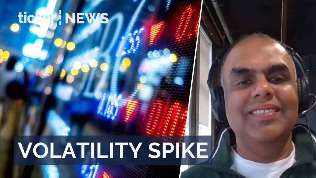 U.S. stocks decline amid AI concerns, defensive sectors rising; traders eye commodities, jobs data, and currency trends for insights.